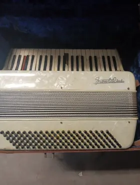 1018 Frontalini Accordion