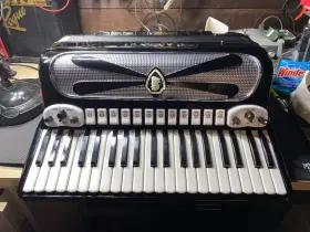 C.g.20 Guerrini Black Da Vinci Model Piano Accordion Lmmh 41 120