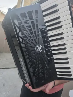 Hohner A16722 Bravo Iii 96 Bk Piano Accordion Bass Keys Black With Gigbag