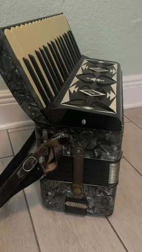 C-8157 Made In Italy Antique Vtg Accordion Unique Inlay Pearlised Ebony Finish Case