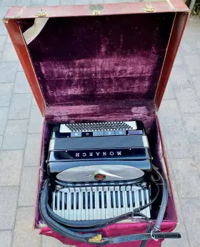 8150 Monarch Vintage Piano Accordion Custom Built Ray Lewis Specs With Titano Case