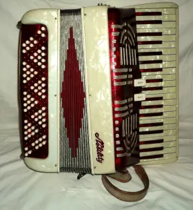 3891 Nobility Vintage 1950s Don Noble And Co Accordion 41 Key Made In Italy Case