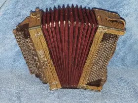 Popular Imports 750966332003 Collectible Resin Inch Antique Miniature Accordion New In Box 4.5 X 3.5 2
