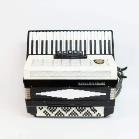 Royal Standard 2321 Silvana Accordion
