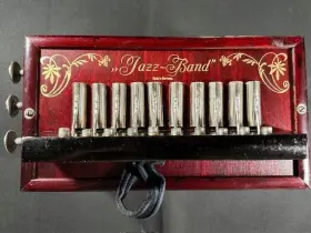 99514 Schutz Marke 1940s Antique/vintage 10 Key / 3 Button Squeeze Box Accordion