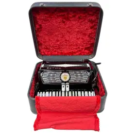 13212 Titano Dandy Model Vintage Piano Accordion