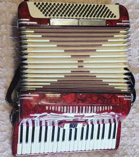 2431 Universal Vintage Accordion Model Made In Italy With Hardcase