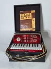 Noble Utom Brilliant Red Pearl Accordion 27573 Made In Italy W/ Hard Case Book Used. Price: $767.90.